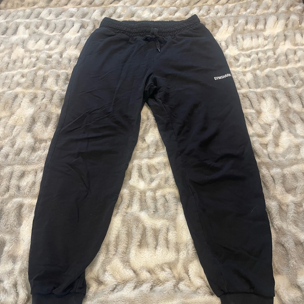 Black Gymshark leggings